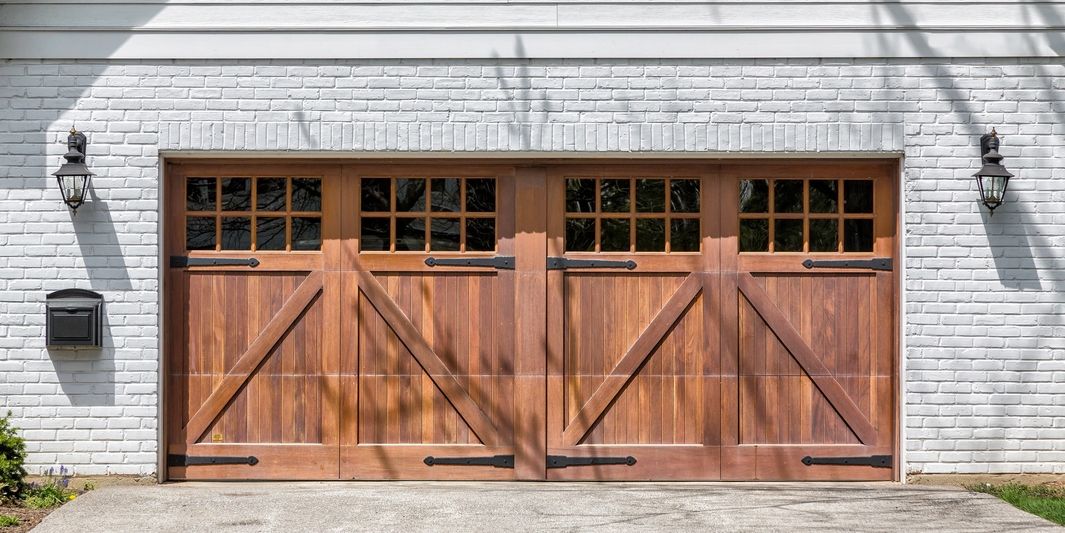 Carriage overhead  garage doors,residential operator, lift Master, overhead door, residential door